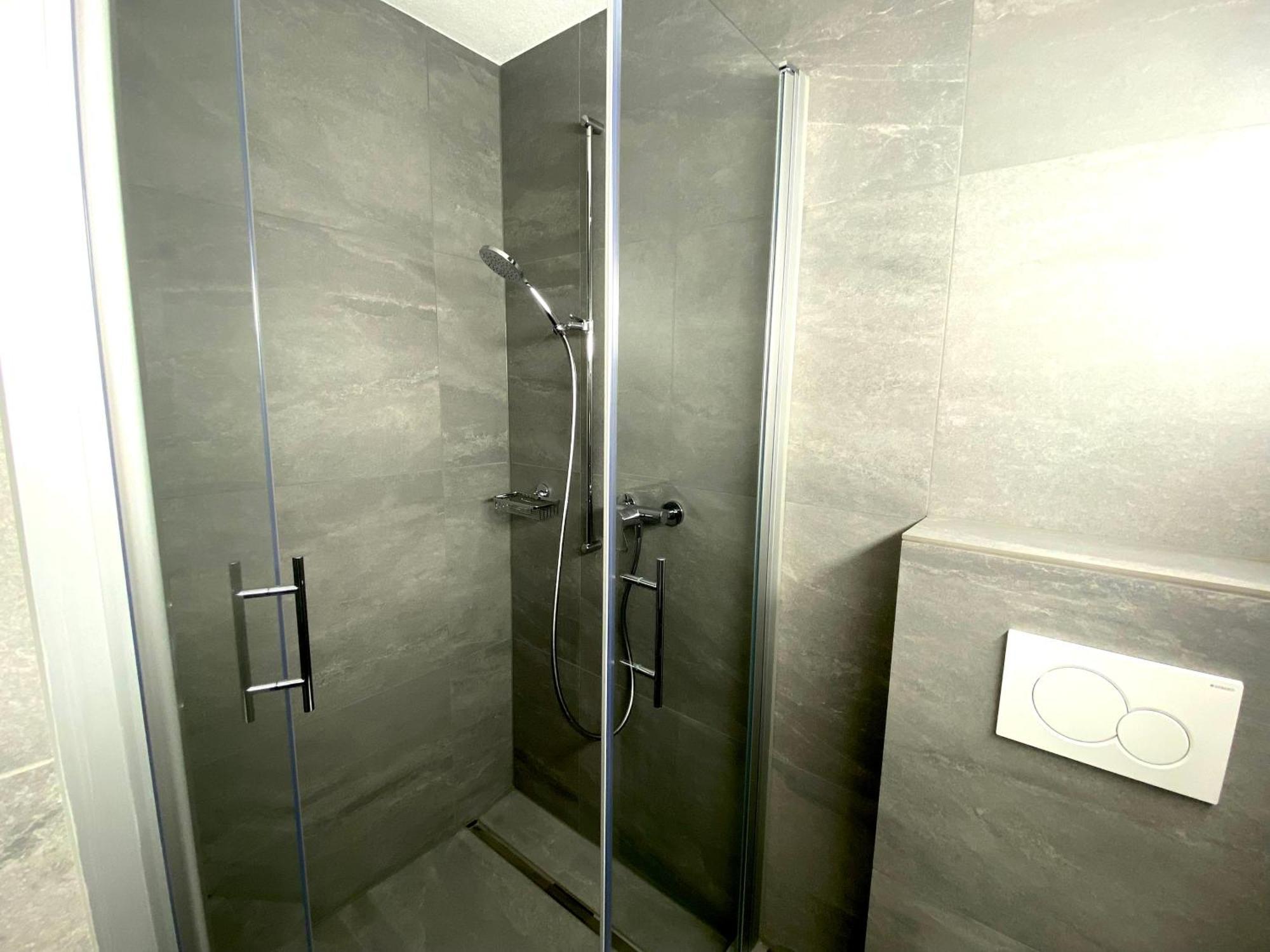 Beautiful Flat With Nice Lake And Mountain Views Weggis Exterior foto