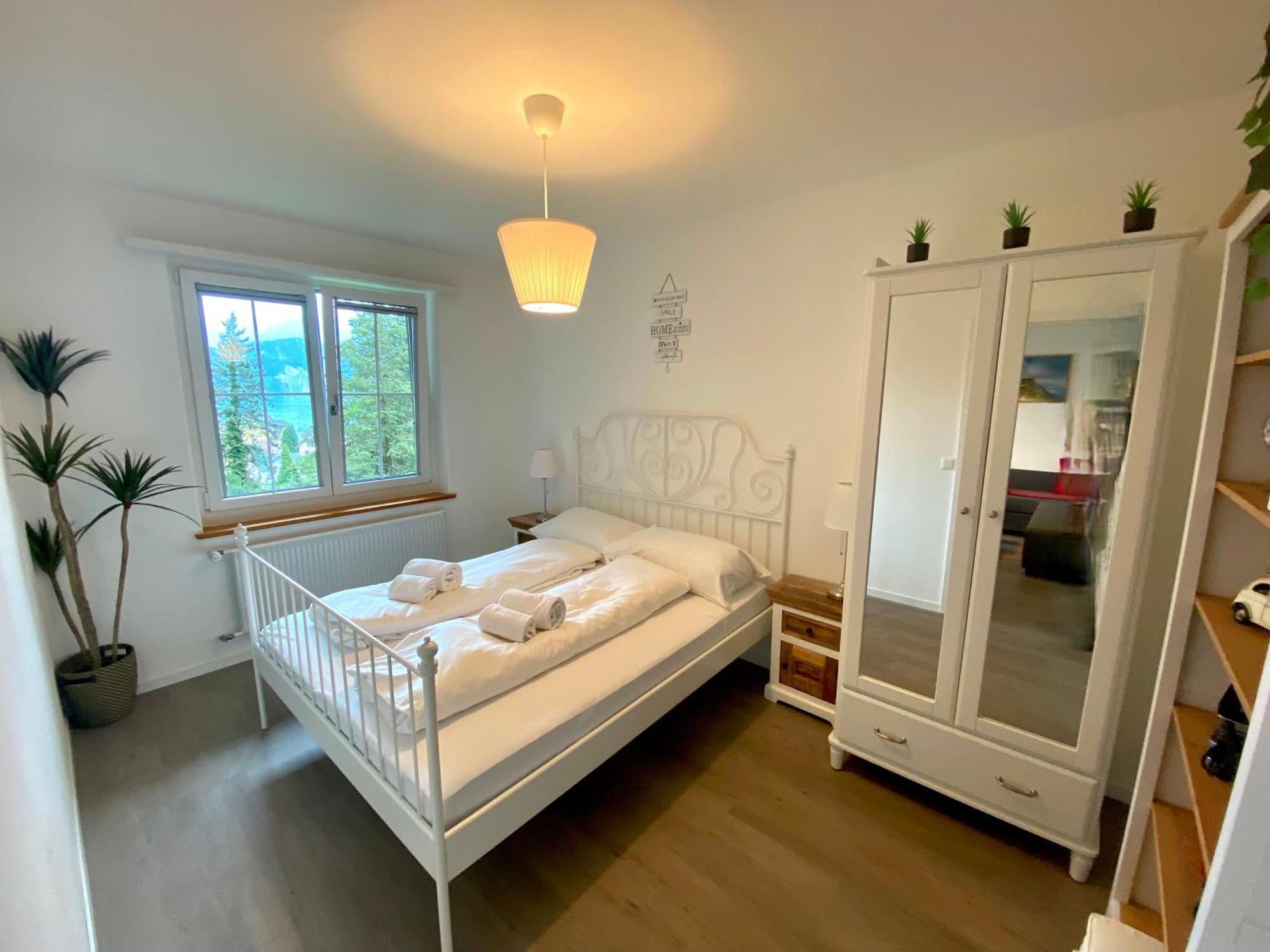 Beautiful Flat With Nice Lake And Mountain Views Weggis Exterior foto
